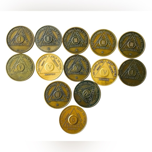Lot of 24 Alcoholics Anonymous AA Recovery Sobriety Tokens Coins Chips ~ Varied - Picture 2 of 7